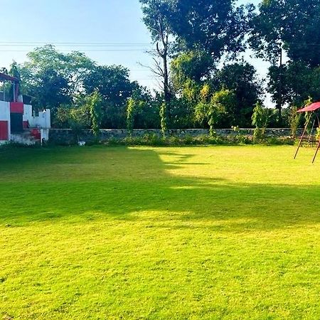 Nandini Homestay Dehradun Luaran gambar