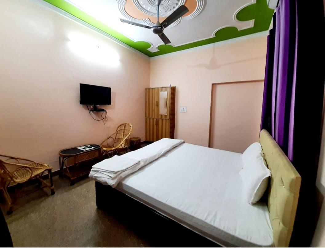 Nandini Homestay Dehradun Luaran gambar