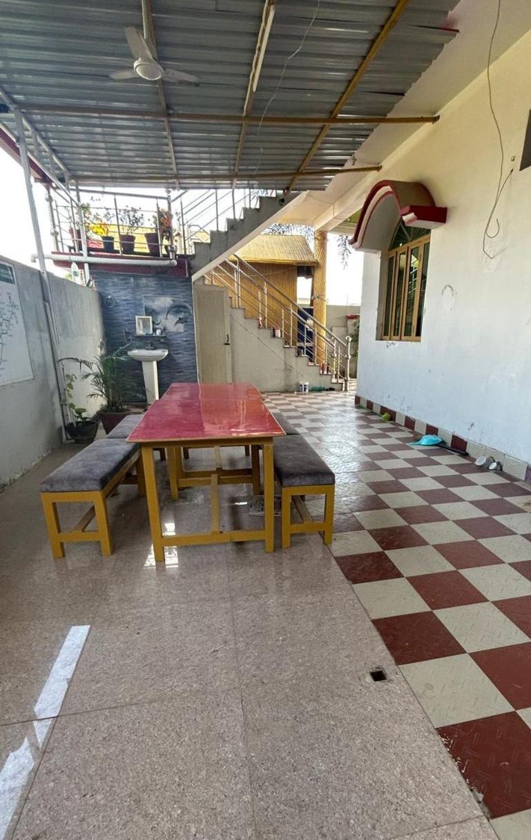 Nandini Homestay Dehradun Luaran gambar